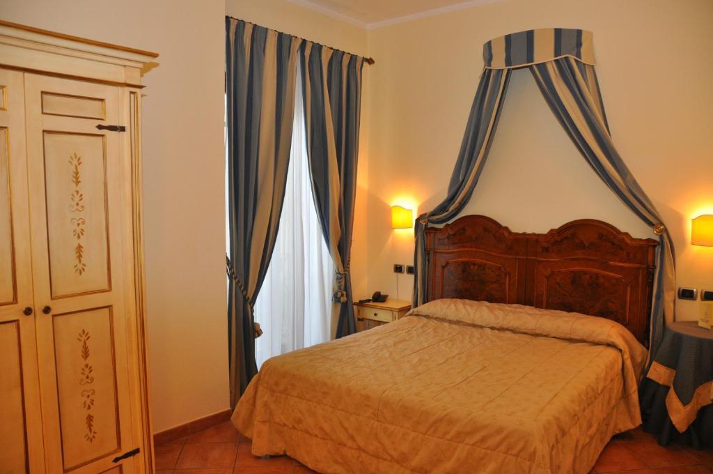 Hotel Urbano V Montefiascone Room photo