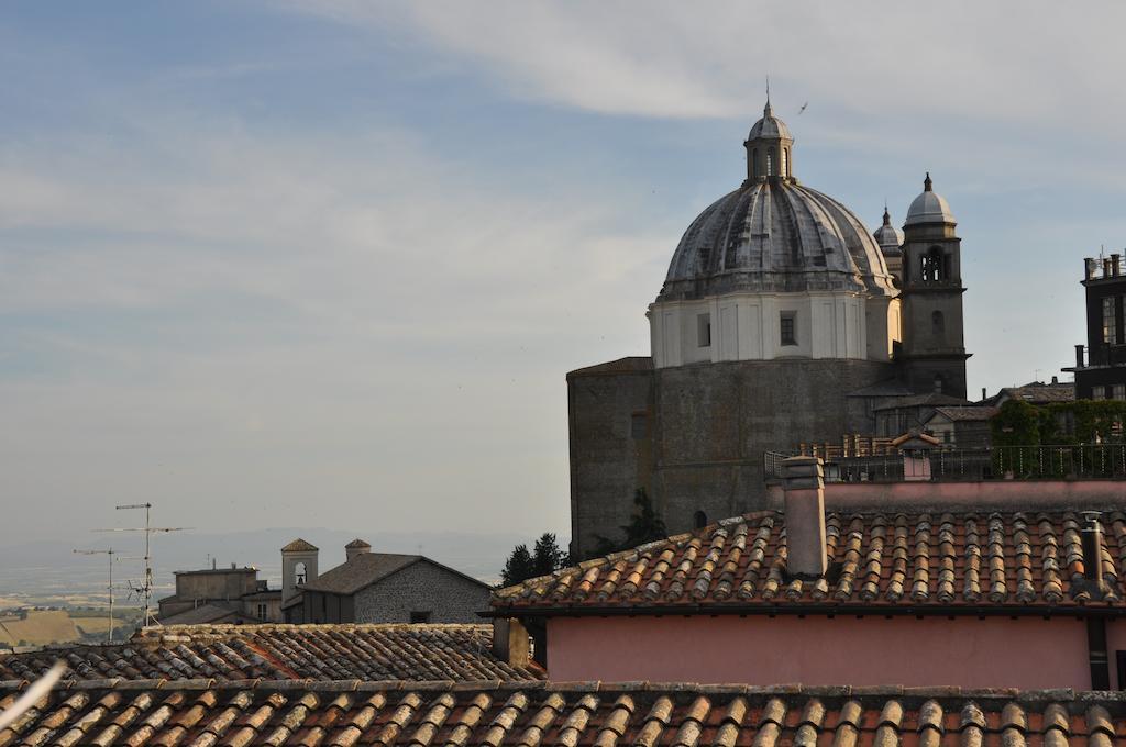 Hotel Urbano V Montefiascone Exterior photo